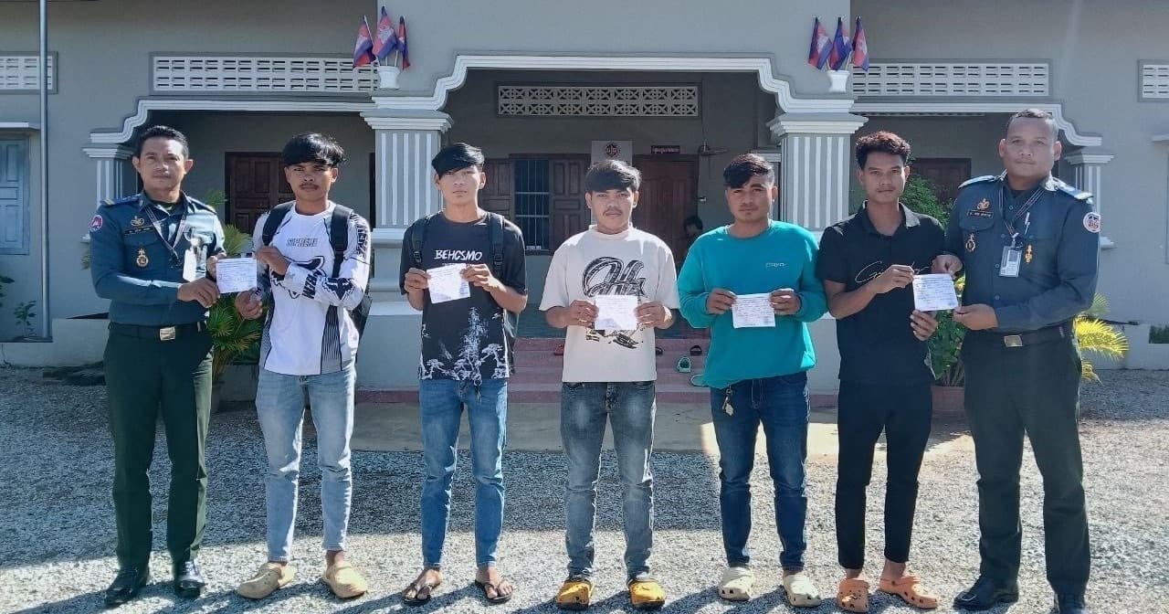 ខេត្តសៀមរាប មានយុវជនស្ម័គ្រចិត្តជិត ២ ០០០នាក់ បានដាក់ពាក្យសុំចូលបំពេញកាតព្វកិច្ចយោធា តាមរយៈមូលដ្ឋានកងរាជអាវុធហត្ថ