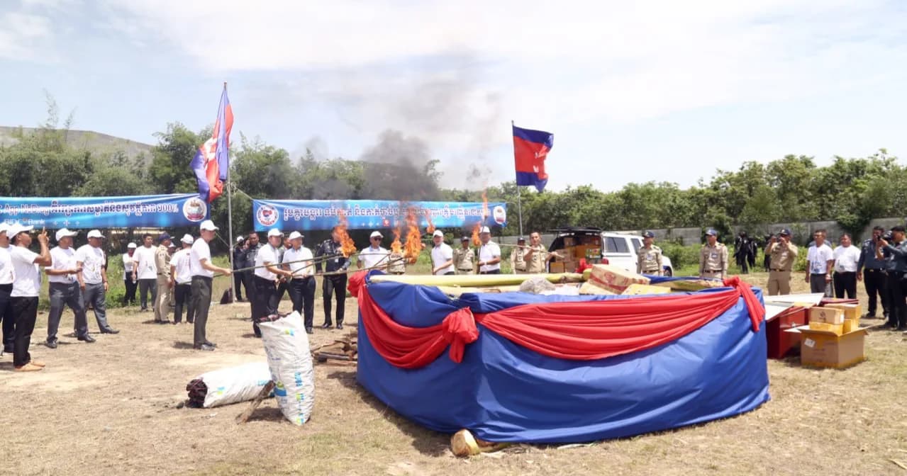 ‎គ្រឿងញៀនជាង ២១១គីឡូក្រាម ត្រូវបានដុតបំផ្លាញចោល ក្នុងឱកាសទិវាអន្តរជាតិប្រយុទ្ធប្រឆាំងគ្រឿងញៀននៅខេត្តសៀមរាប