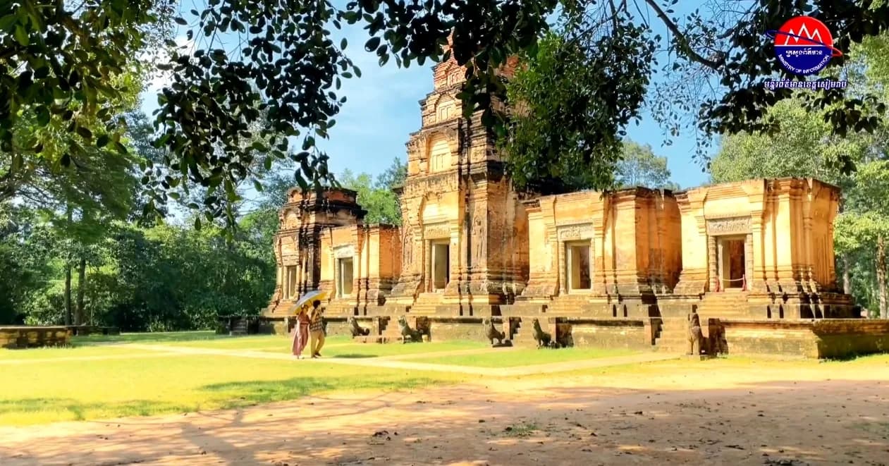 ប្រាសាទក្រវ៉ាន់ នារដូវកាលបៃតង