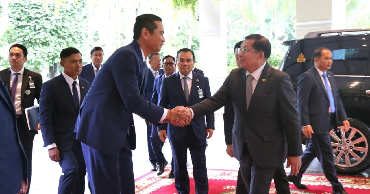 ឯកឧត្តម ប្រាក់ សោភ័ណ អភិបាលខេត្តសៀមរាប ចូលជួបសម្តែងការគួរសមជាមួយ ឯកឧត្តម មីន អោង ឡាំង ប្រធានាធិបតីនៃសាធារណរដ្ឋសហភាពមីយ៉ាន់ម៉ា