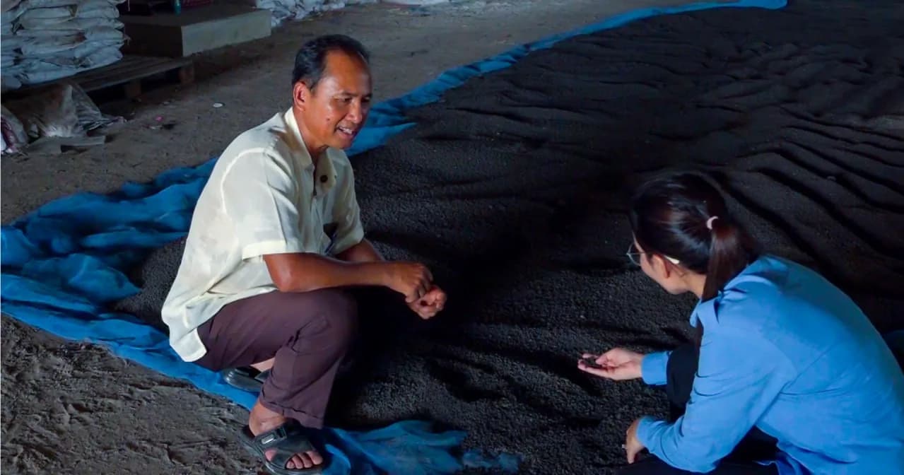 សហគមន៍កសិកម្ម “សម្ព័ន្ធកសិករខ្មែរ” កំពុងរួមចំណែកផ្ដល់ឱកាសការងារ ជូនដល់ប្រជាពលរដ្ឋដែលមិនមានការងារធ្វើជាពិសេសពលករមកពីក្រៅប្រទេស