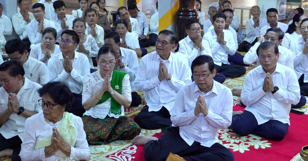 ឯកឧត្តមប្រធានក្រុមប្រឹក្សាខេត្ដសៀមរាប អញ្ជើញសមាជិកសមាជិកា ចូលរួមកាន់បិណ្ឌវេនទី៥ នៅវត្ដប្រាសាទគោកចក ក្រុងសៀមរាប 