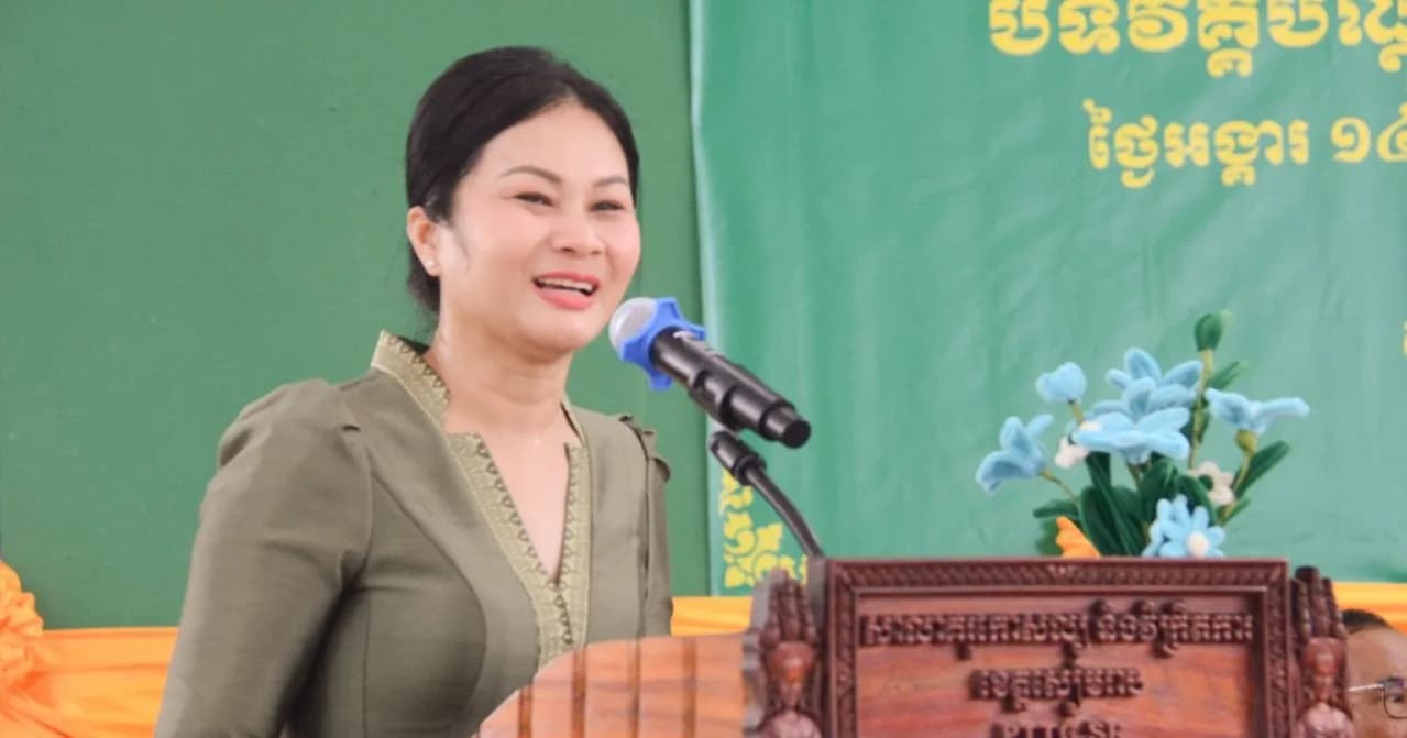 អាជ្ញាធរខេត្តសៀមរាប ជំរុញឱ្យលោកគ្រូអ្នកគ្រូគរុសិស្សបន្តអភិវឌ្ឍគុណវុឌ្ឍិ និងអភិវឌ្ឍវិជ្ជាជីវៈជាប្រចាំ ដើម្បីឆ្លើយតបទៅនឹងយុទ្ធសាស្រ្តកំណែទម្រង់វិស័យអប់រំ