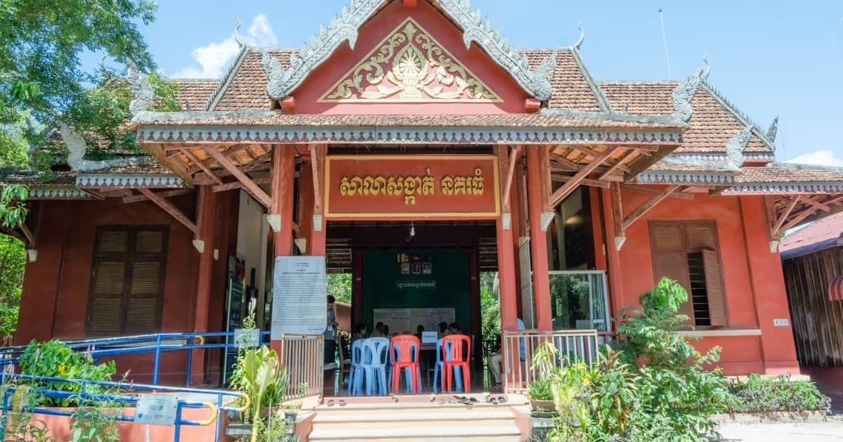គម្រោងសាងសង់ផ្លូវកៅស៊ូមួយខ្សែ ក្នុងសង្កាត់នគរធំ ក្រុងសៀមរាប ត្រូវបានបញ្ចប់ការដេញថ្លៃប្រកបដោយជោគជ័យ