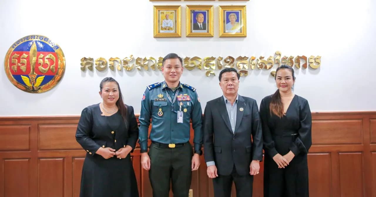 មេបញ្ជាការកងរាជអាវុធហត្ថខេត្តសៀមរាប ទទួលជួបសម្តែងការគួរសមជាមួយប្រតិភូសភាពាណិជ្ជកម្មខេត្តសៀមរាប-ឧត្តរមានជ័យ