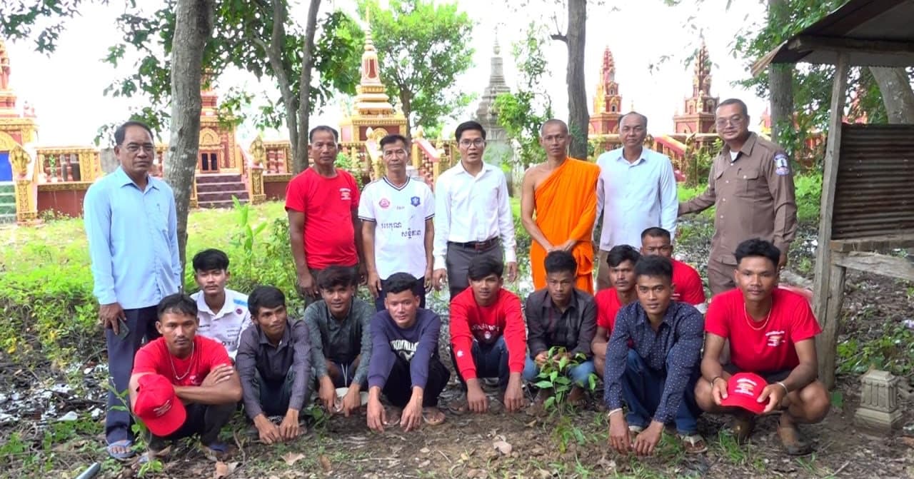 រដ្ឋបាលខេត្ដសៀមរាប លើកទឹកចិត្ដដល់យុវជនចូលរួមហ្វឹកហាត់ជាកីឡាករទូកងរ ដើម្បីជាផ្នែកមួយក្នុងការលើកកម្ពស់វប្បធម៌ និងចៀសឆ្ងាយពីគ្រឿងញៀន